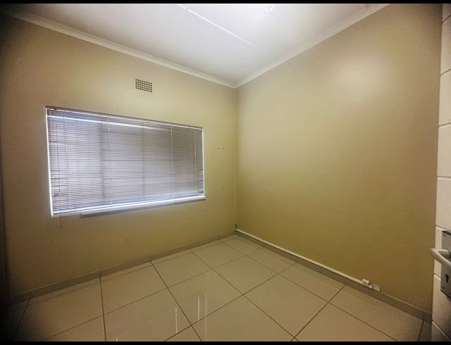 999M² OFFICE FOR SALE IN PARKDENE